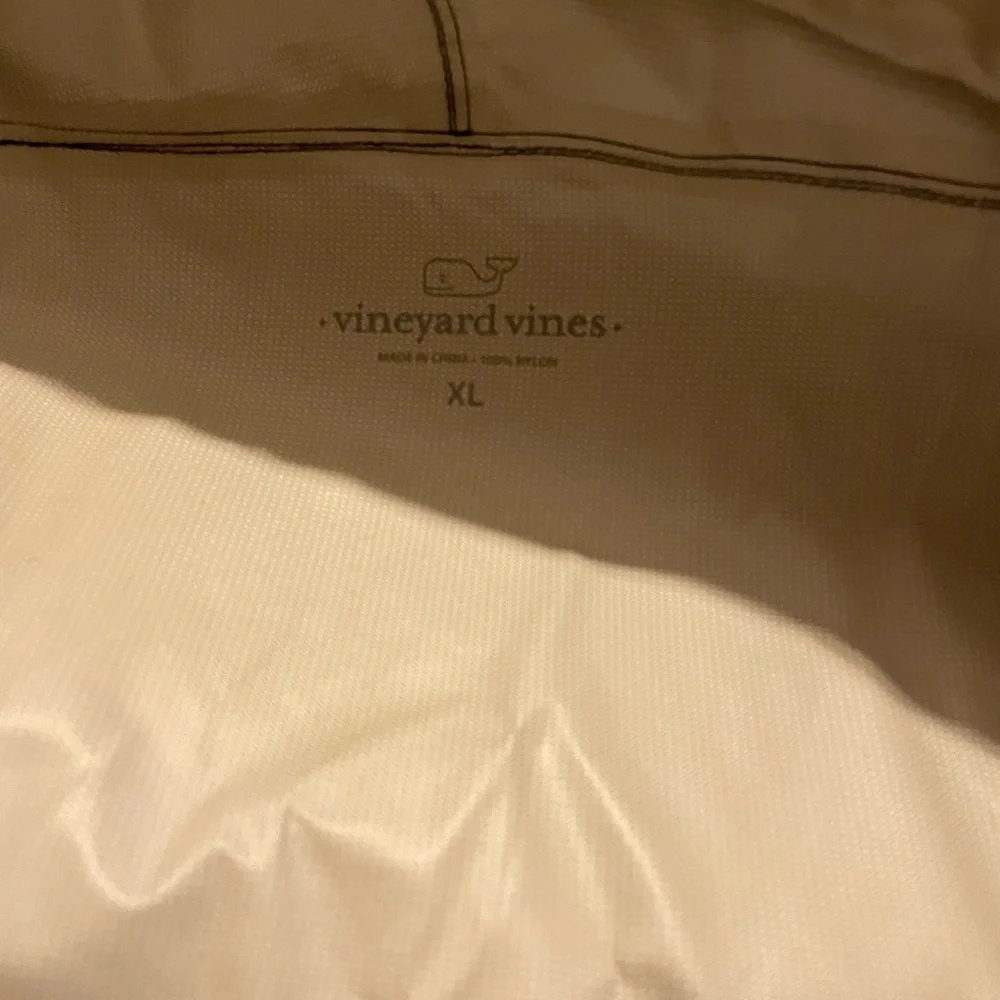 Vineyard Vines Womens rain coat - Picture 3 of 3